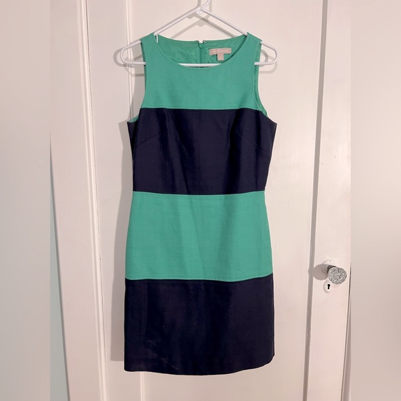 BANANA REPUBLIC SIZE 8 SLEEVELESS SHIFT DRESS BLUE AND GREEN STRIPED - Picture 1 of 7